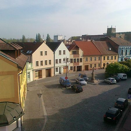 Hotel Mrázek Pardubice Exterior foto