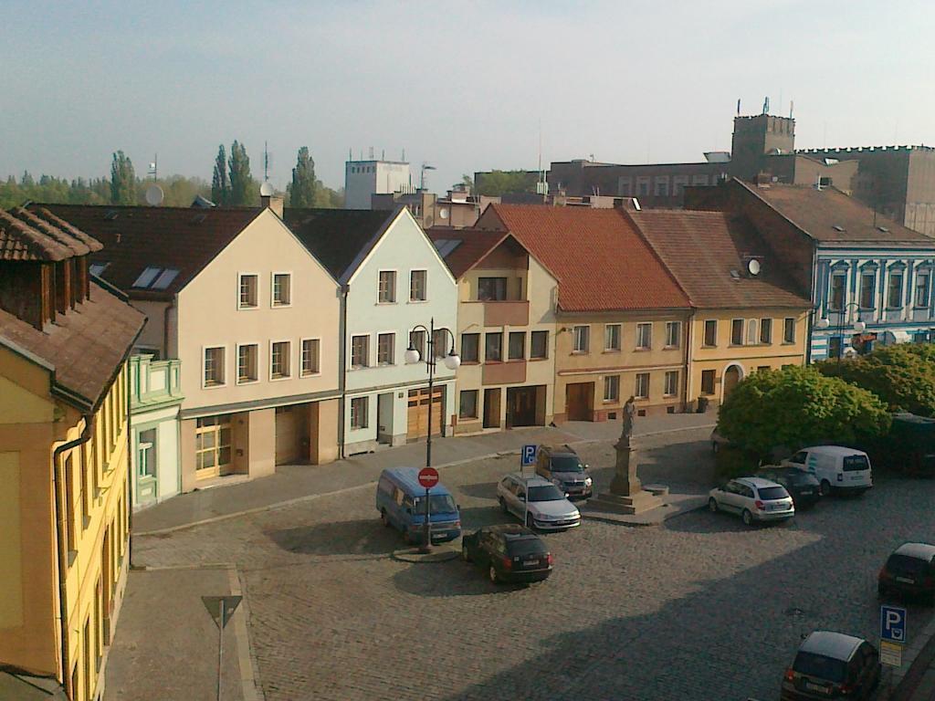 Hotel Mrázek Pardubice Habitación foto