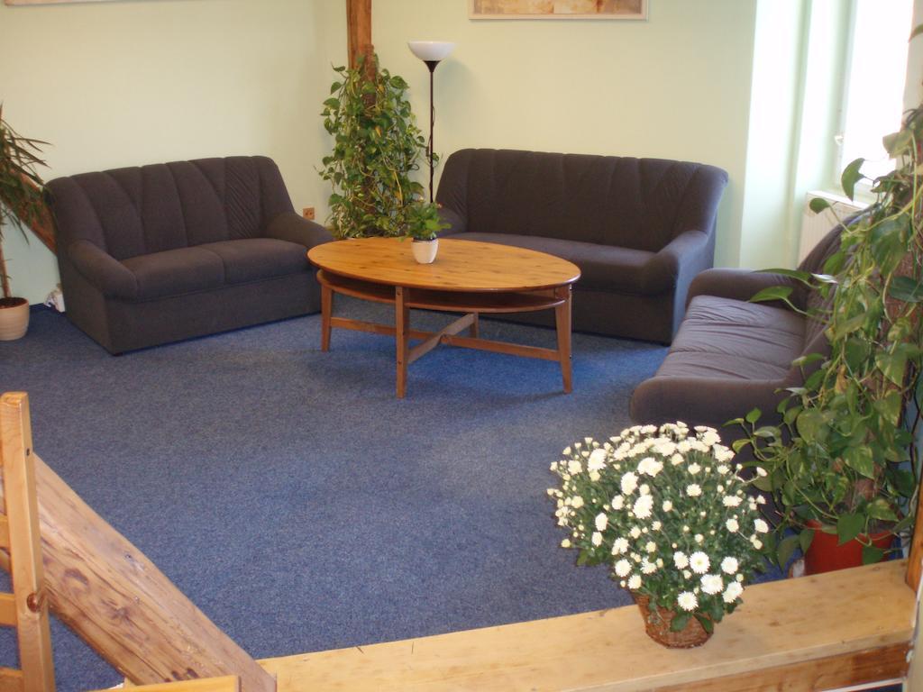 Hotel Mrázek Pardubice Habitación foto